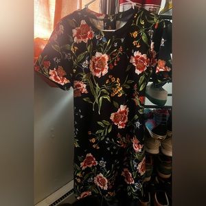 Floral dress with back cut out.